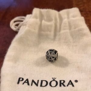 Pandora snowflake crystal bead